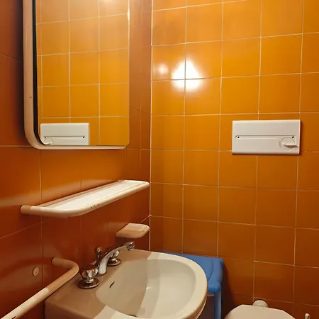 Apartment Hostdomus - Sansicario R8