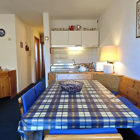 Hostdomus - Sansicario R8 Apartment